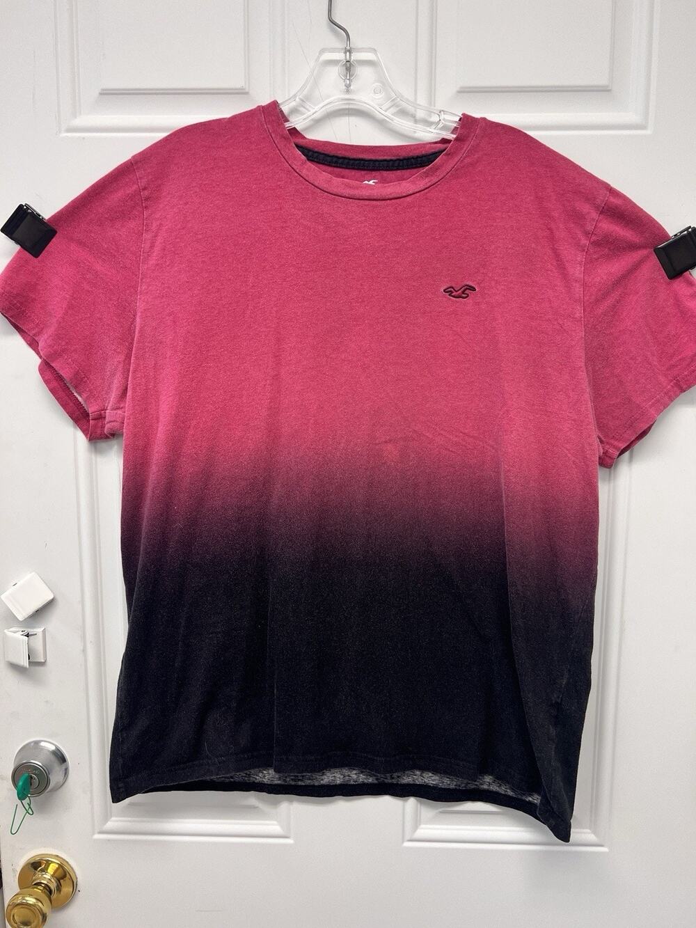 Hollister Red And Black T-Shirt Size Extra Large Surf Skater AAA3401